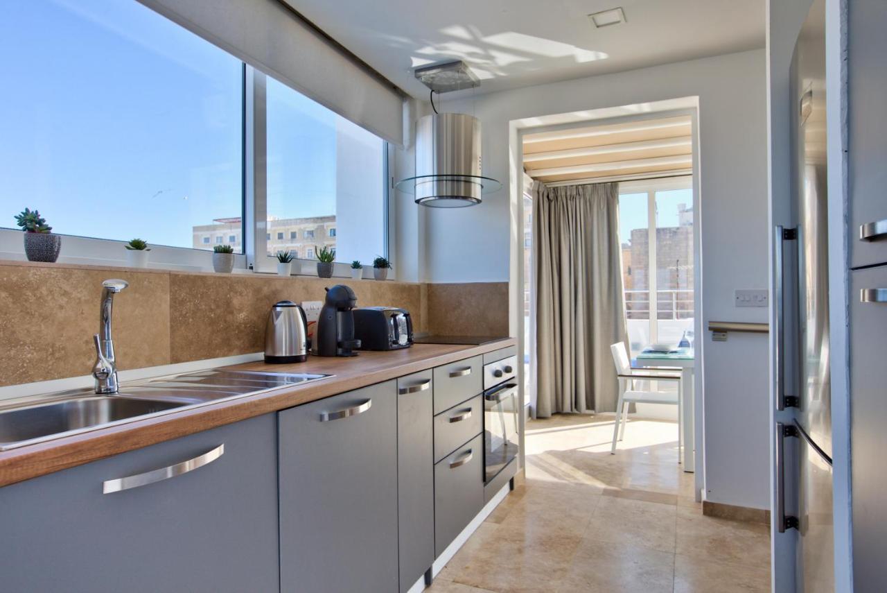 Valletta Luxury 4-Bedroom Duplex With Stunning Sea Views Private Terrace And Jacuzzi Exteriör bild