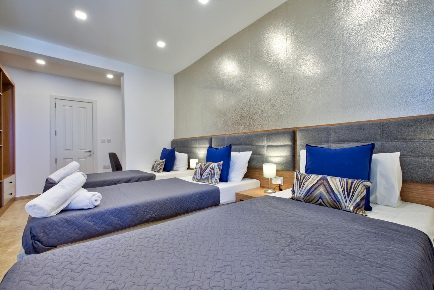 Valletta Luxury 4-Bedroom Duplex With Stunning Sea Views Private Terrace And Jacuzzi Exteriör bild